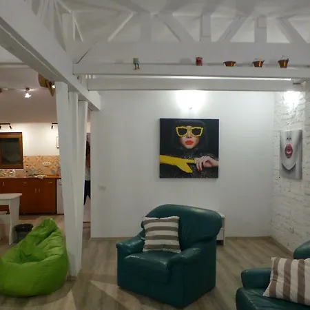 White Loft Old Town Apartment Constanta